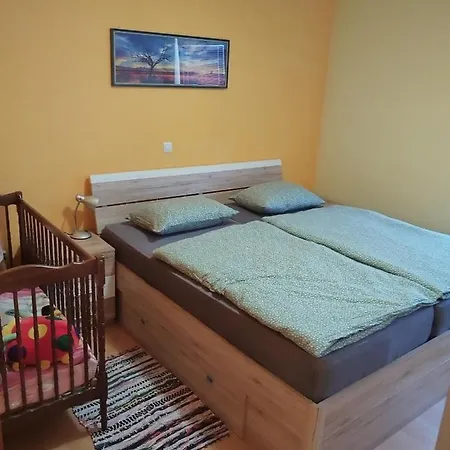 Apartma Julia * Spodnje Gorje