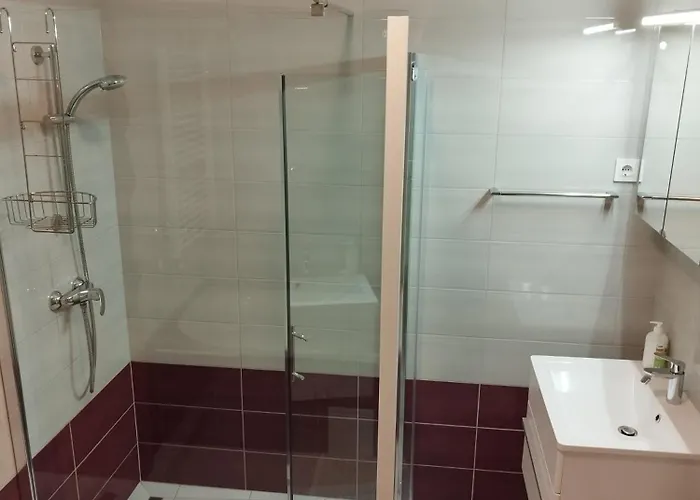 Apartma Julia Apartment *